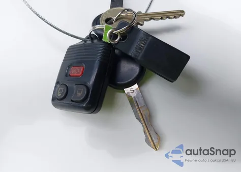 2009 Ford F-250 Fx4/King Ranch/Lariat/Xl/Xlt z USA, uszkodzony, nr VIN 1FTSW21559EB01306